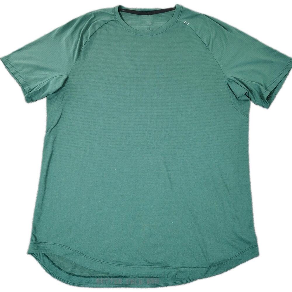 Lululemon License to Train SS Shirt Men's L Green Better Each Day Stretch Active